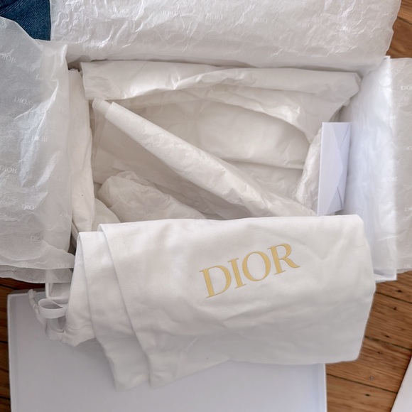 DIOR Snow White Slingbacks - Picture 9 of 9